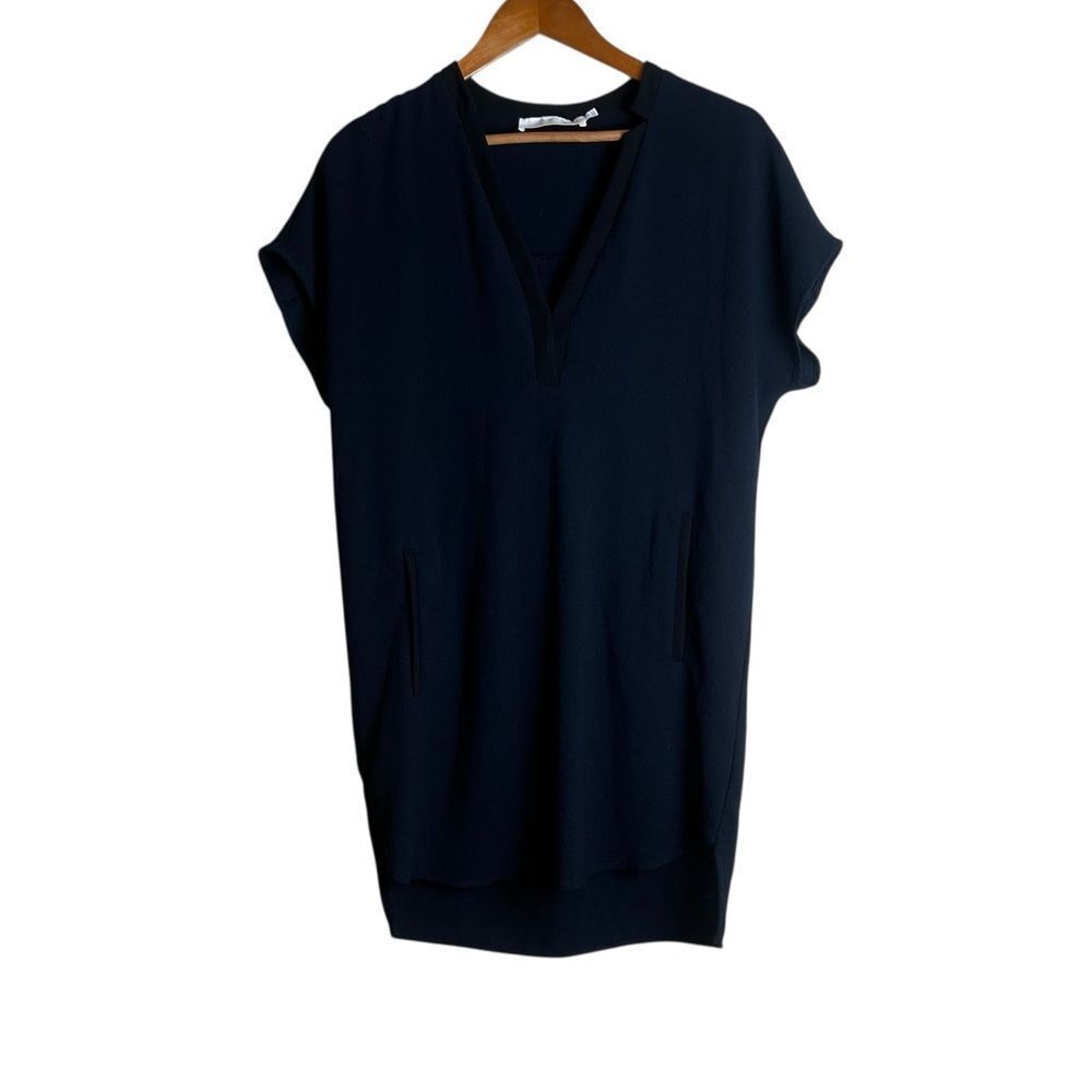 Astr the label navy short sleeve dress with‎ black trims